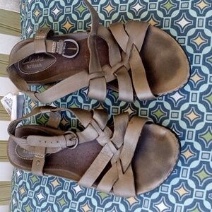 CLARKS BrONZE LEATHER SANDALS